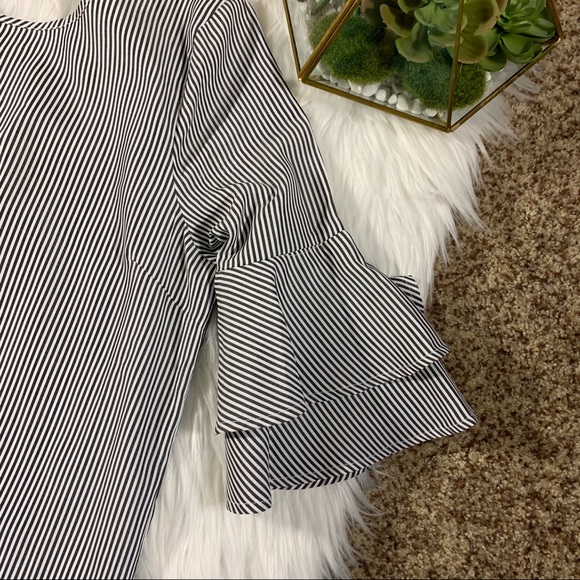 POTTER’S POT BELL SLEEVE DRESS - Picture 2 of 6